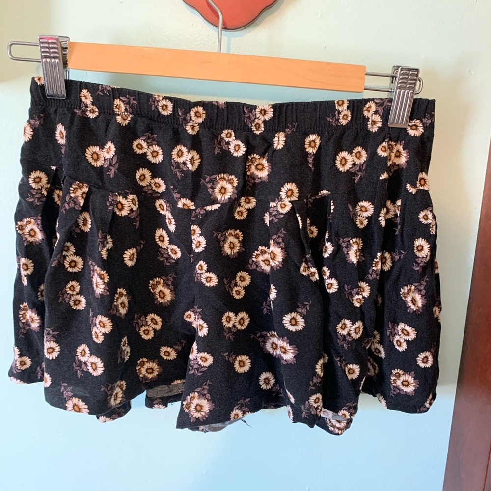 LA Hearts Linen Shorts